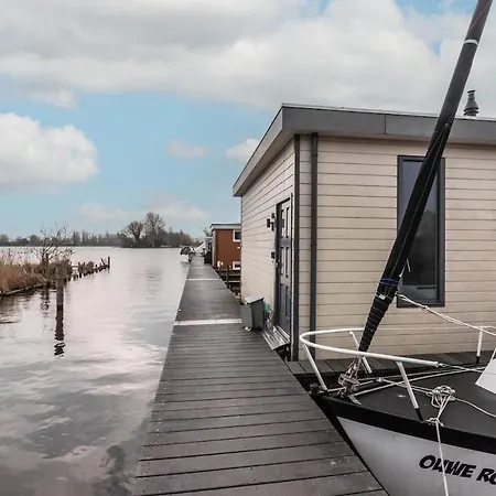 Spacious 120m2 Water With Sauna Near Amsterdam