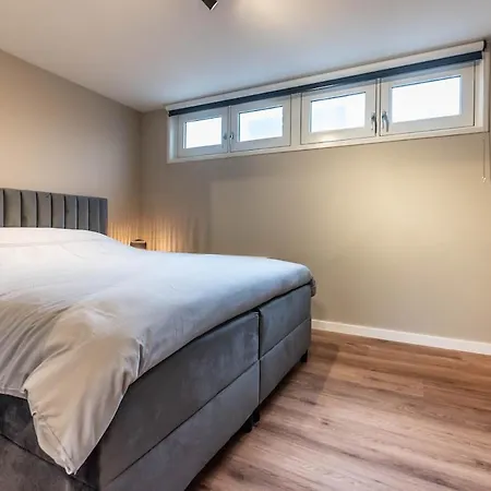 Spacious 120m2 Water With Sauna Near Amsterdam Aalsmeer