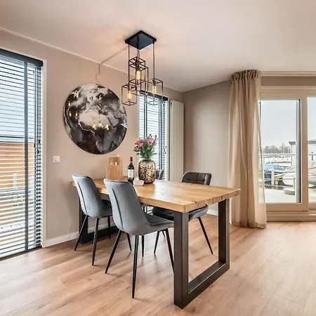 Spacious 120m2 Water With Sauna Near Amsterdam Aalsmeer