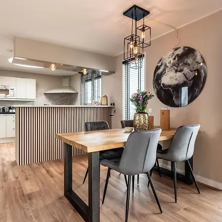 Spacious 120m2 Water With Sauna Near Amsterdam * Aalsmeer